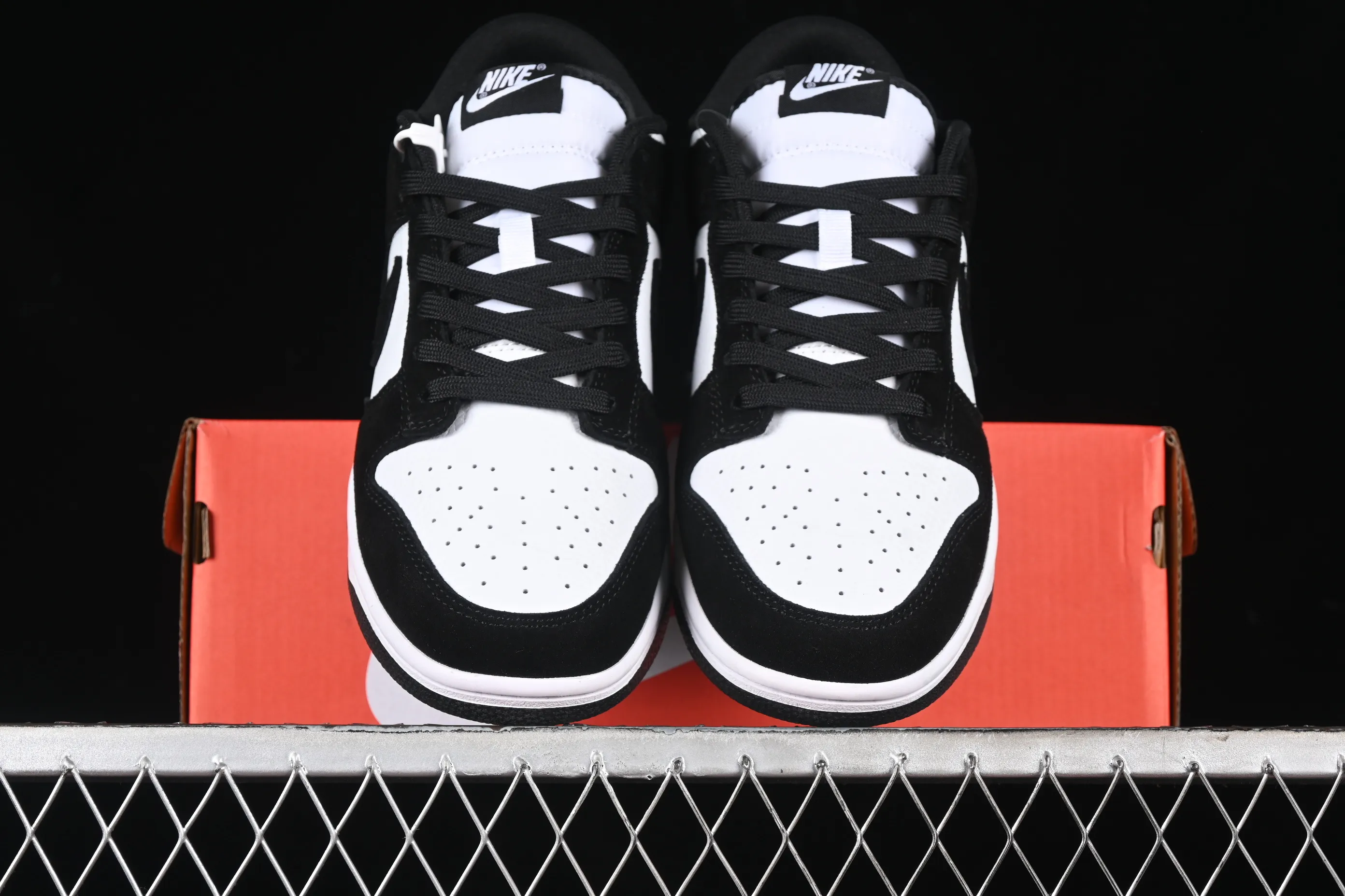 All categories Nk SB Dunk series Nk SB Dunk Low low-top sneakers Nk Dunk Low "Suede Panda" suede panda low-top casual sneakers FQ8249-100